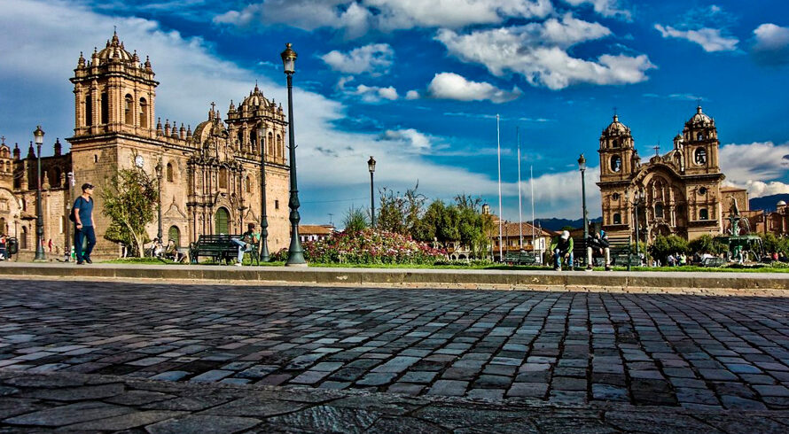 plaza-de-armas-cusco